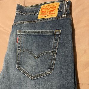 Levi’s 514 straight fit jeans